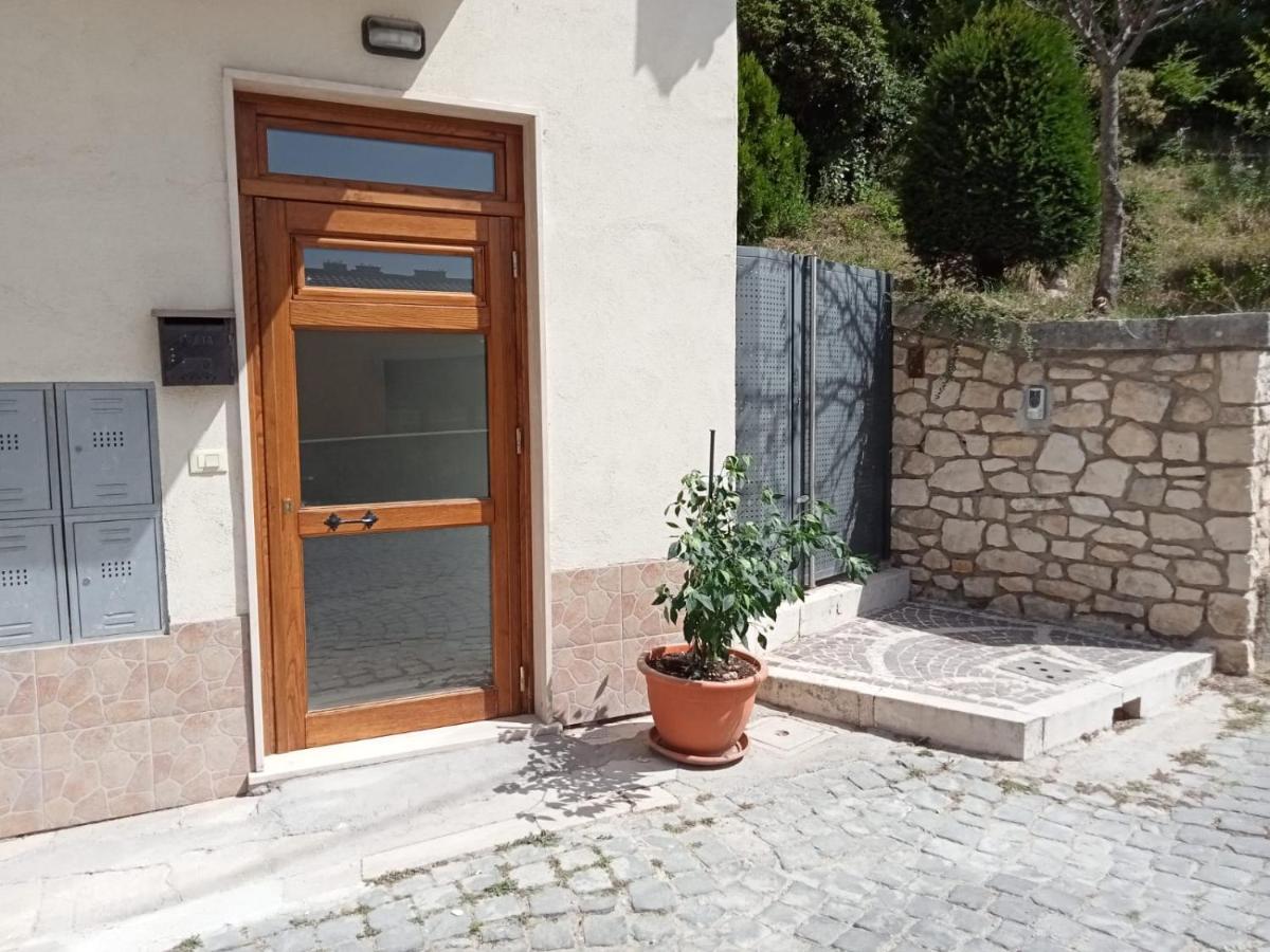 Al Piano Terra Apartamento Poggio Picenze Exterior foto